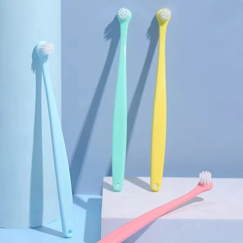 CleanBite – Soft Small-Head Toothbrush for Cats and Dogs